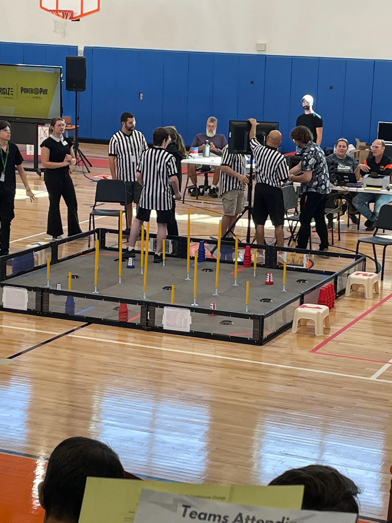 Drive team coordinating maneuvers